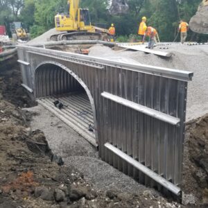 photo of wingwalls in place on bridge
