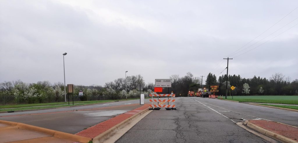 photo of road closure for Geddes Rd at Superior Rd