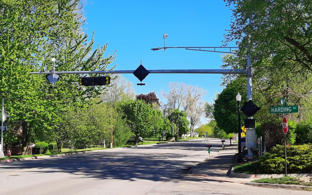 photo of mast arm on Hewitt Rd